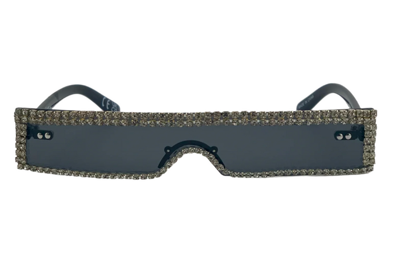 BLACK RECTANGLE FRAME WITH DIAMONTE DETAIL AND GREY LENSES