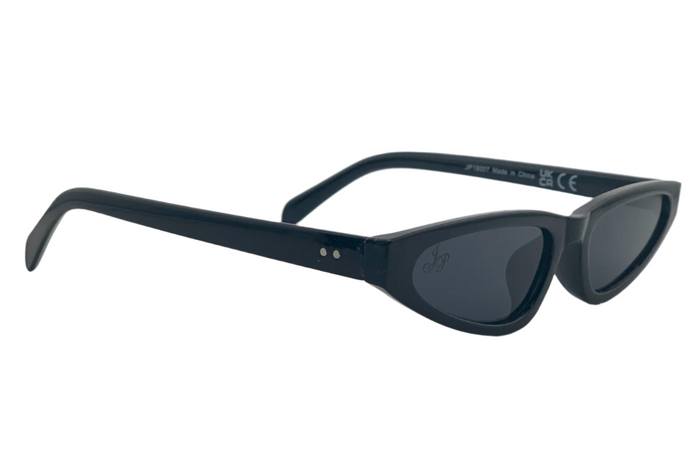BLACK CAT EYE WITH BLACK LENSES