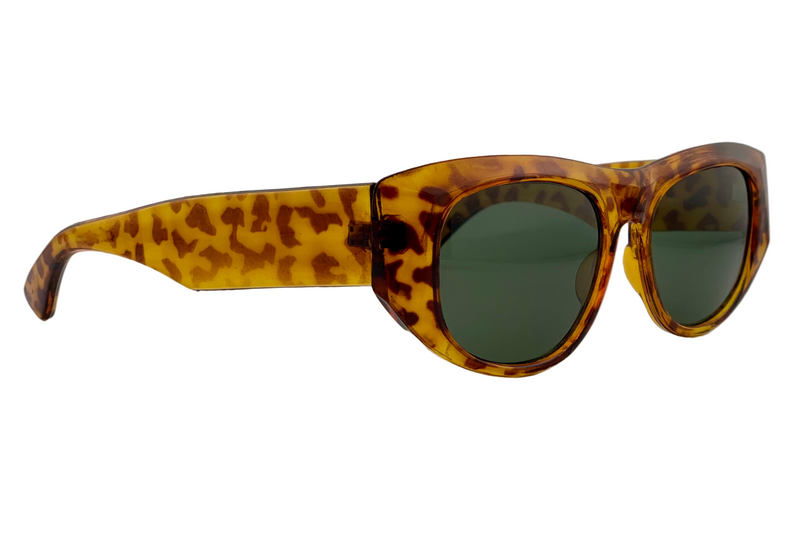 TORT OVAL FRAME WITH GREEN LENSES