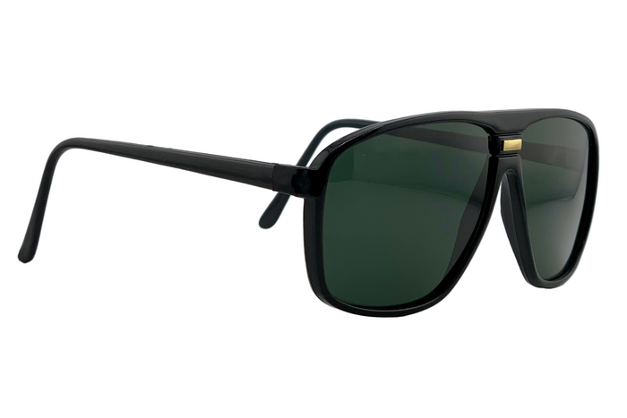 BLACK/GOLD SQUARE FRAME WITH GREEN LENSES