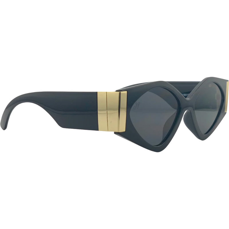 BLACK CAT EYE FRAME WITH BLACK LENSES