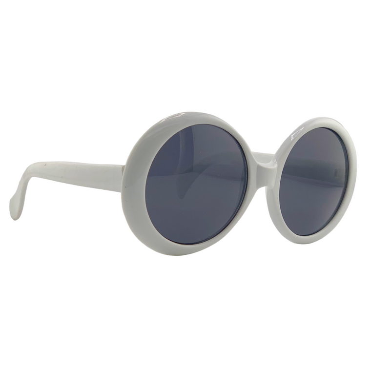 ROUND WHITE FRAME WITH SMOKE LENSES