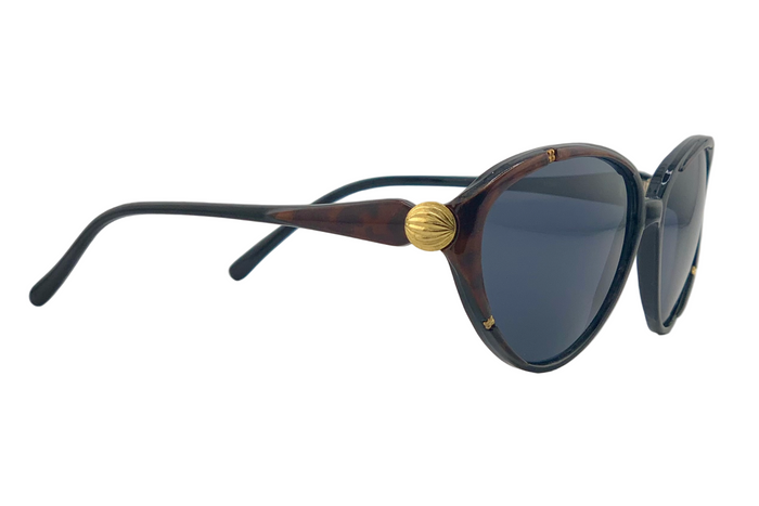 BROWN/GOLD CAT EYE FRAME WITH SMOKE LENSES