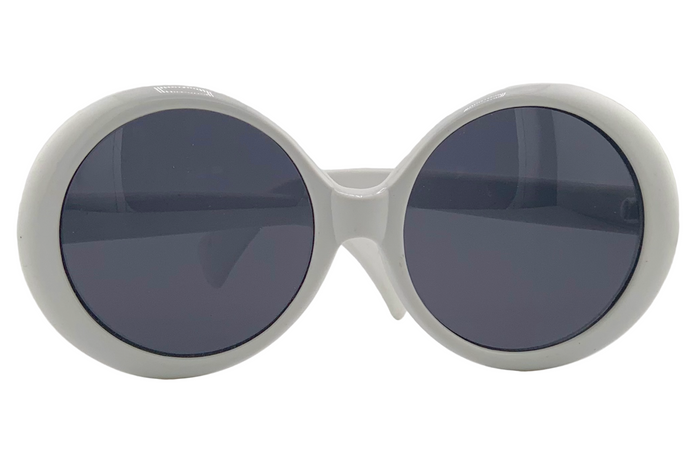 ROUND WHITE FRAME WITH SMOKE LENSES